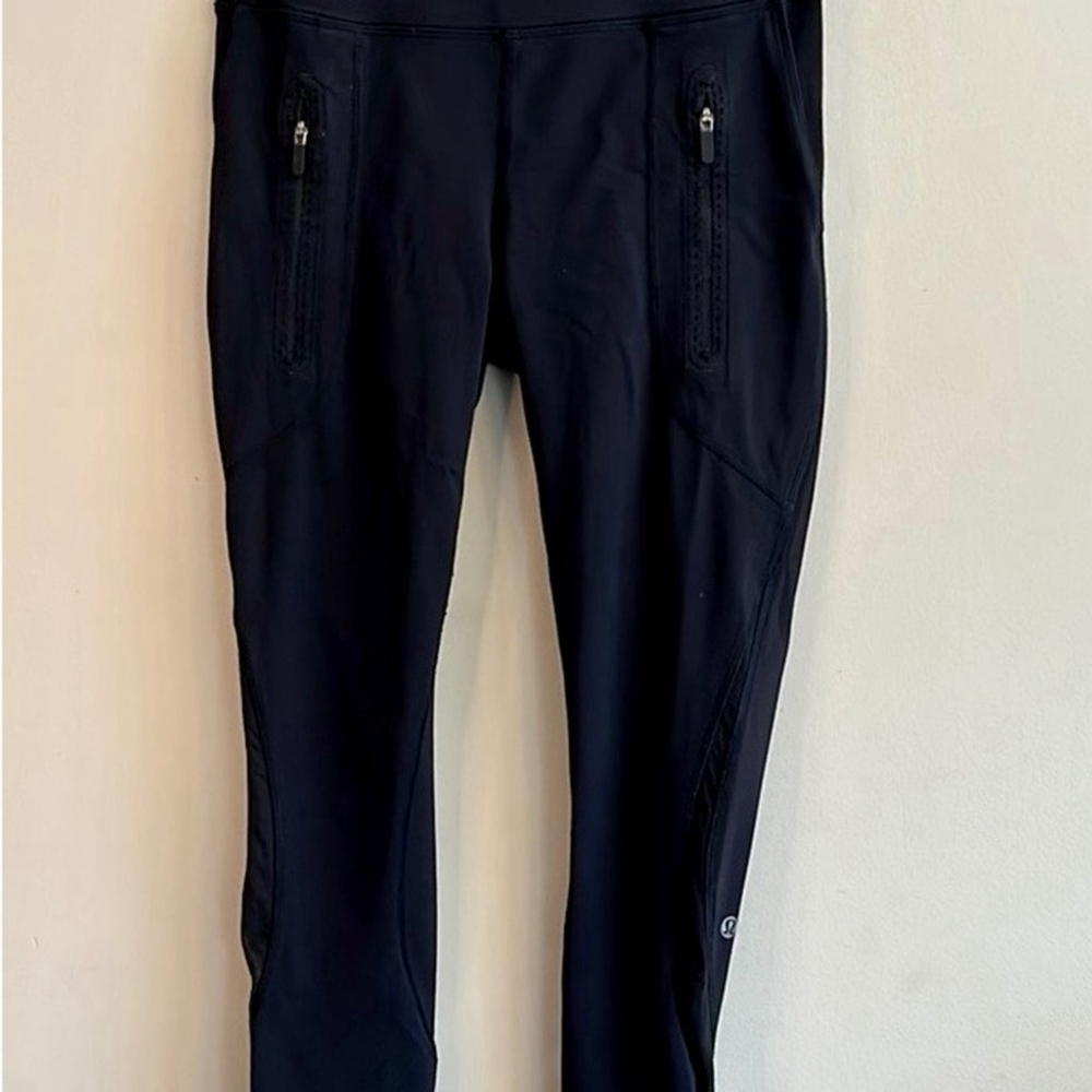 Lululemon Size 4 Invigorate Black Zip Pocket‎ Mesh panel Tights 25”Leggings - Picture 7 of 8
